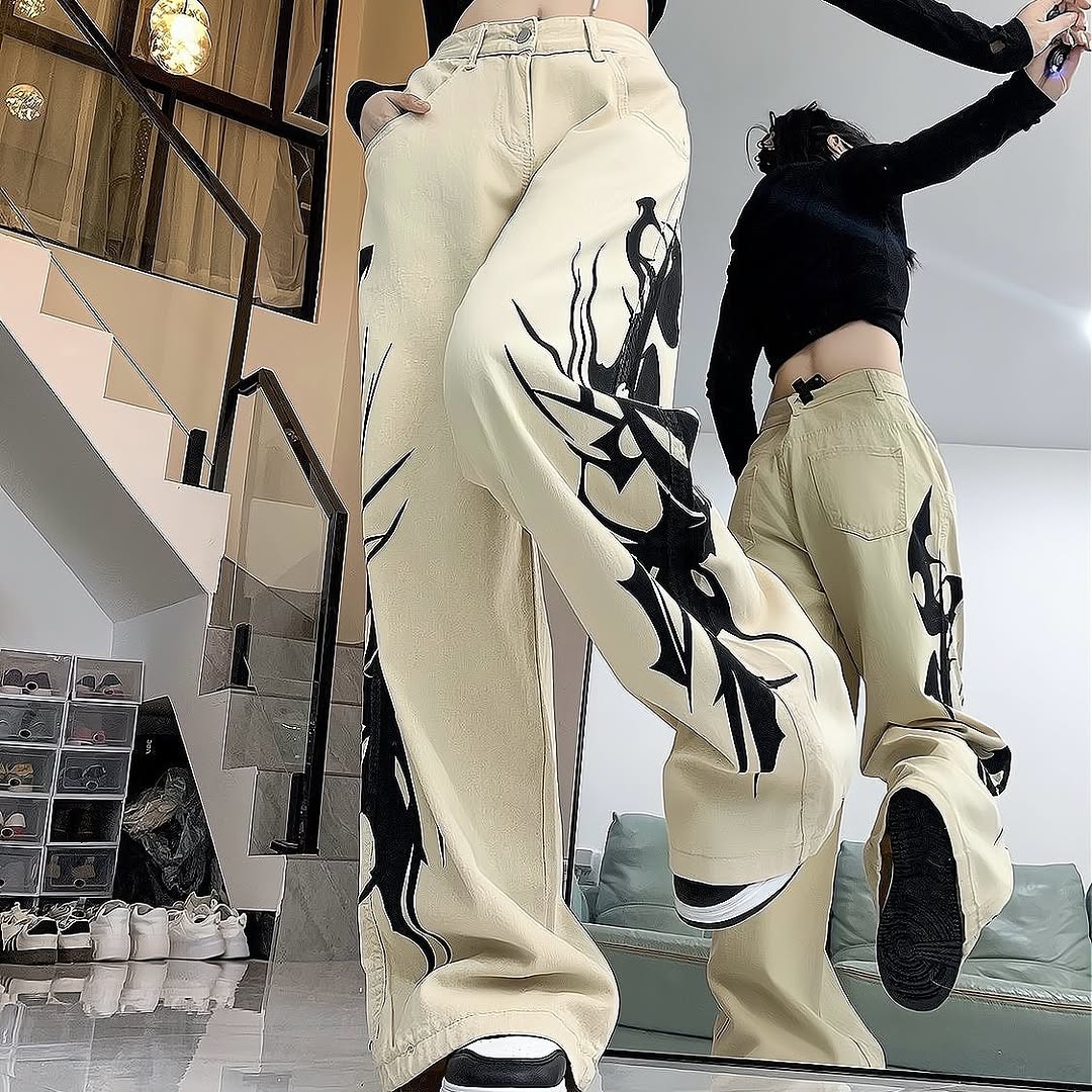 Chic and Trendy Flare Pants Style