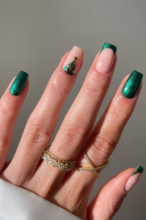 30 Downright Gorgeous Dark Green Nails You Didn't Know You Needed This Holiday Season