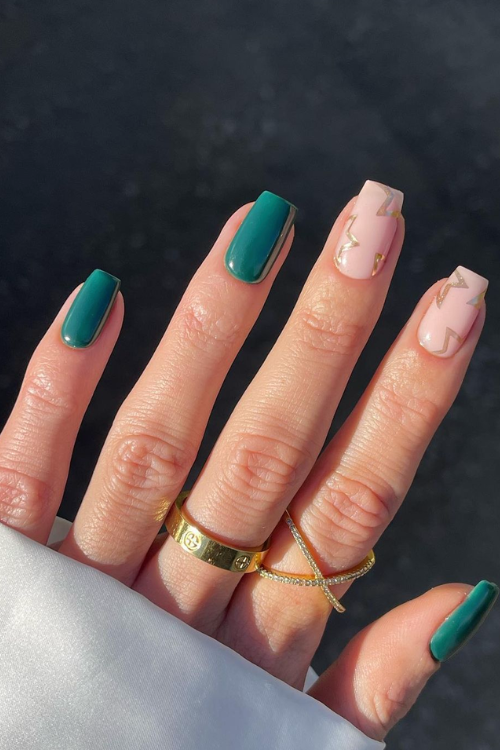 30 Downright Gorgeous Dark Green Nails You Didn't Know You Needed This Holiday Season