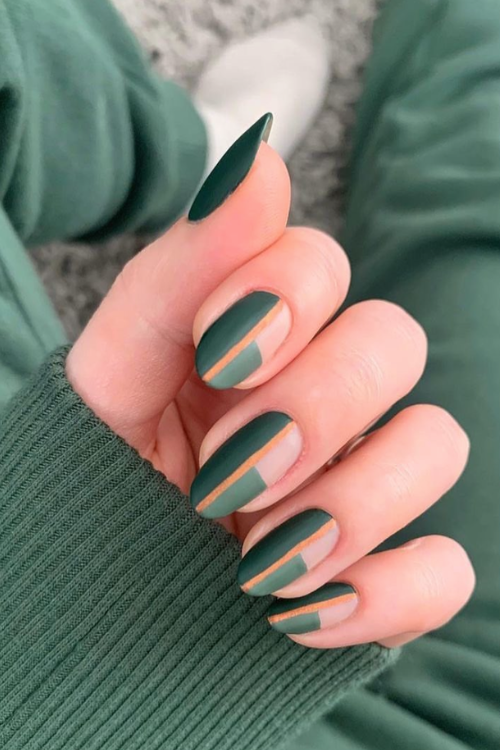 30 Downright Gorgeous Dark Green Nails You Didn't Know You Needed This Holiday Season