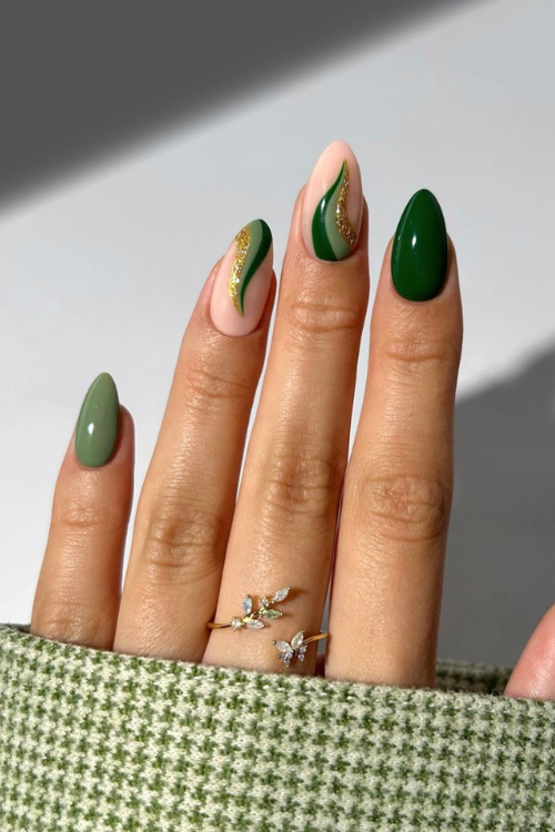 30 Downright Gorgeous Dark Green Nails You Didn't Know You Needed This Holiday Season