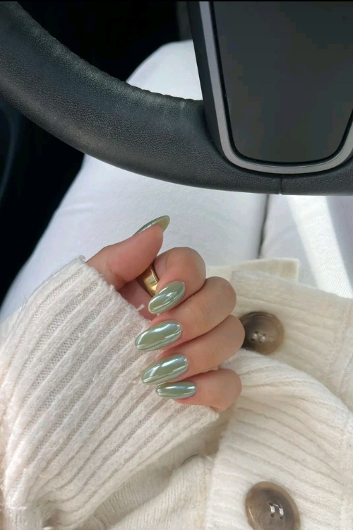 30 Fresh, Fun & a Little Flirty Light Green Nails That Are Too Cute to Ignore