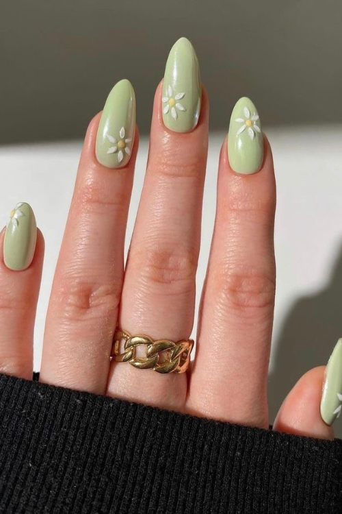 30 Fresh, Fun & a Little Flirty Light Green Nails That Are Too Cute to Ignore