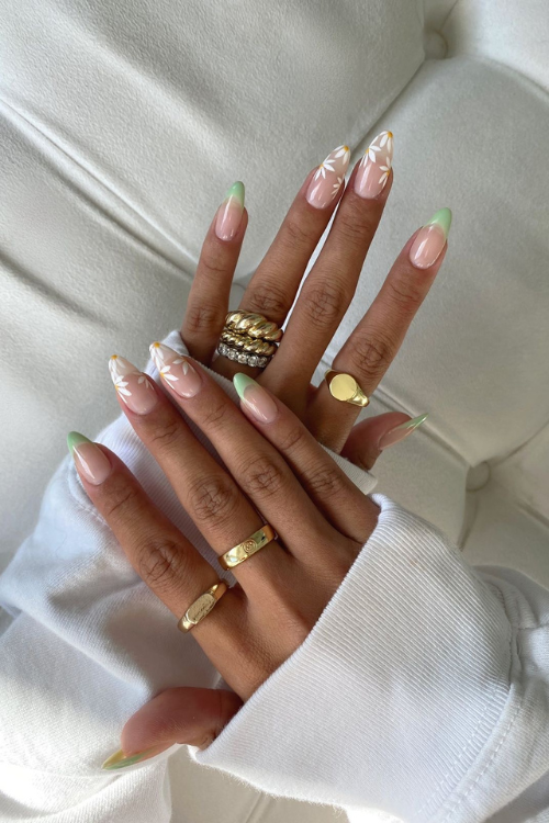30 Fresh, Fun & a Little Flirty Light Green Nails That Are Too Cute to Ignore