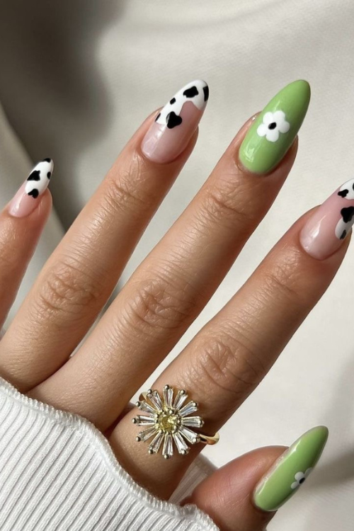 30 Fresh, Fun & a Little Flirty Light Green Nails That Are Too Cute to Ignore