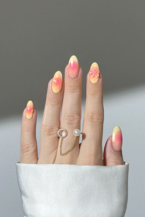30 Gorgeous Vacation Nails That Scream “Take Me Somewhere Cute!”