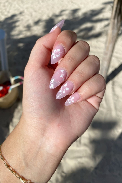 30 Gorgeous Vacation Nails That Scream “Take Me Somewhere Cute!”