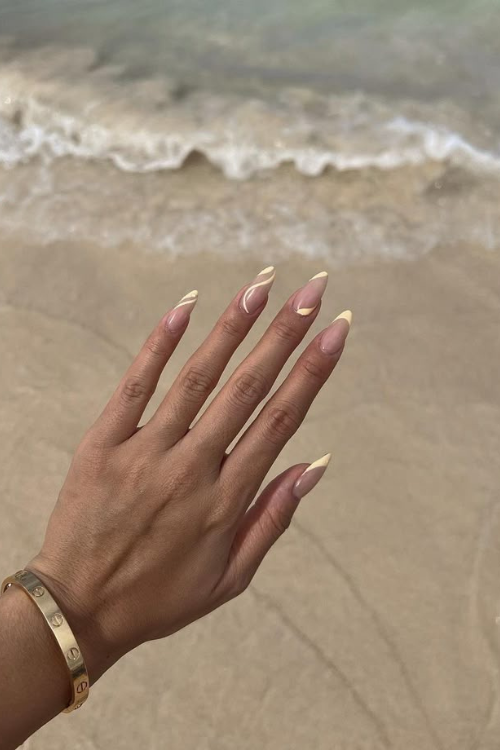 30 Gorgeous Vacation Nails That Scream “Take Me Somewhere Cute!”
