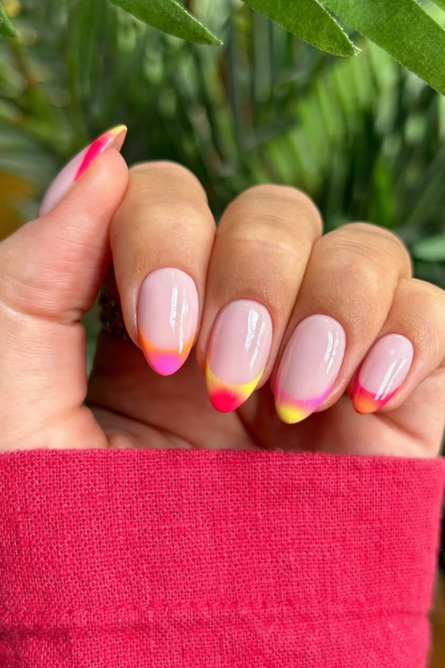 30 Gorgeous Vacation Nails That Scream “Take Me Somewhere Cute!”