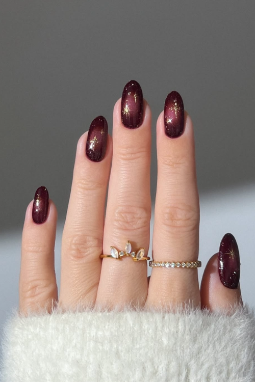 30 Holiday Nail Designs That Sparkle Harder Than the Tree