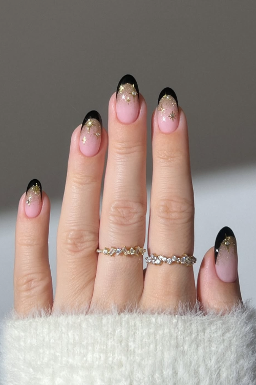 30 Holiday Nail Designs That Sparkle Harder Than the Tree