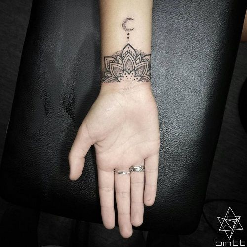 37 Inspirational Moon Tattoo Designs with Images