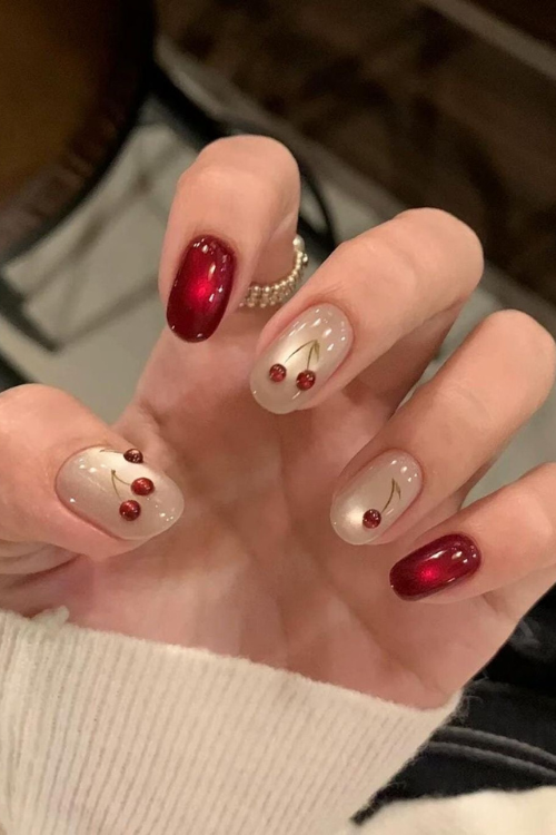 30 Shiny & Stunning Cat Eye Nails That Are Basically a Mani Mic Drop!