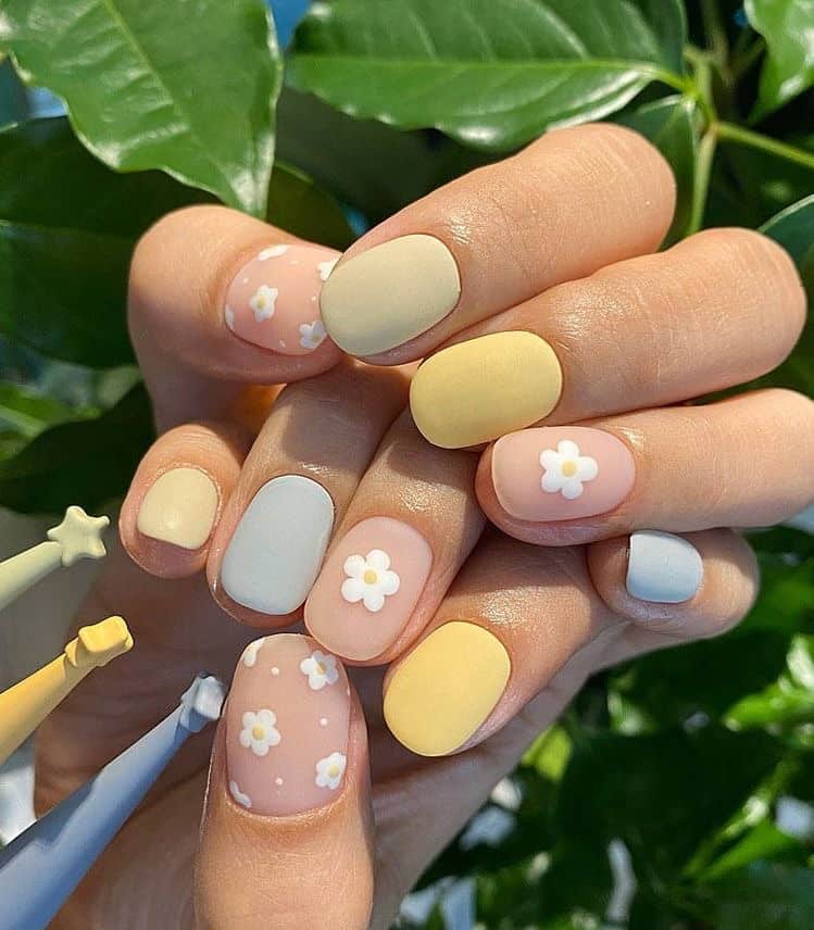 30 Spring Nails That Are Poppin' Like Wildflowers in April!