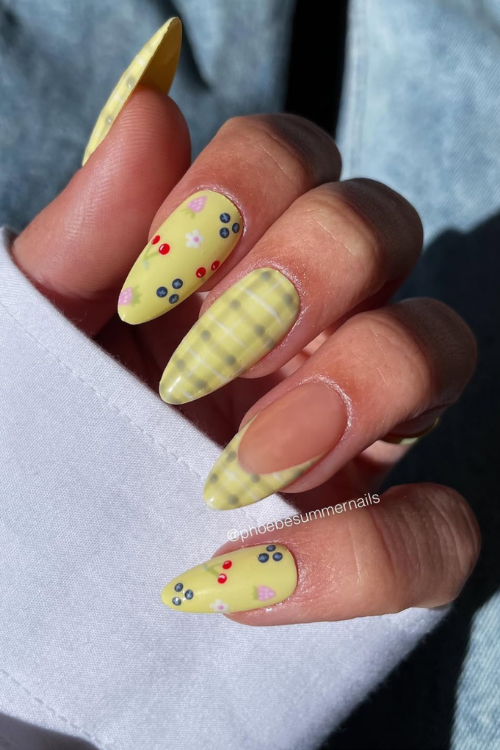 32 Tropical Summer Nails That’ll Have Your Hands Lookin’ Like a Piña Colada Dream