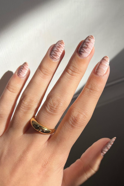 33 Effortlessly Chic Nude Nails for a Barely There, Totally Gorgeous Manicure