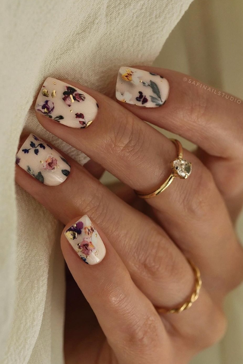 33 Effortlessly Chic Nude Nails for a Barely There, Totally Gorgeous Manicure