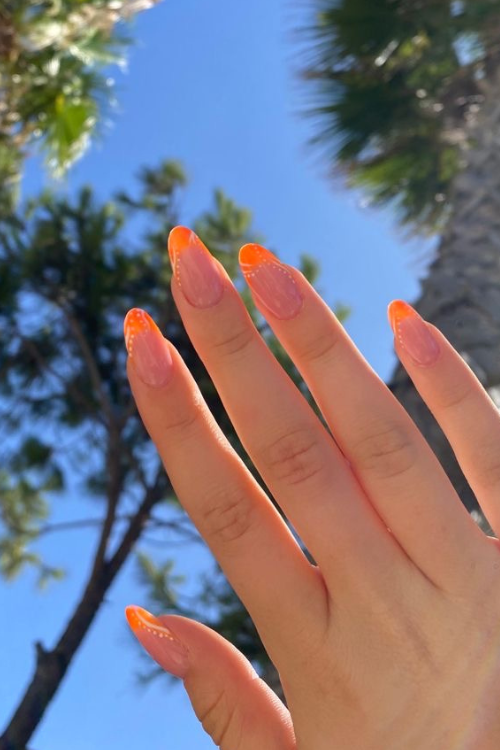 33 Juicy & Jaw-Dropping Orange Nails You’ll Literally Be Obsessed With