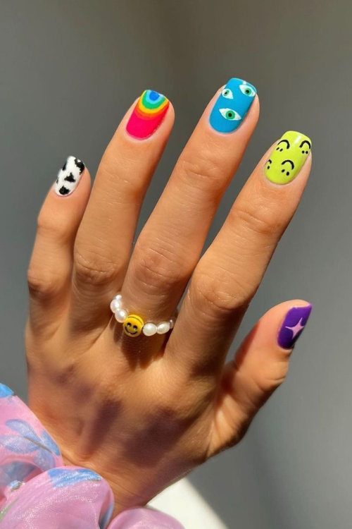 36 Cool, Quirky & a Lil’ Unexpected Funky Nails That Are Pure Art