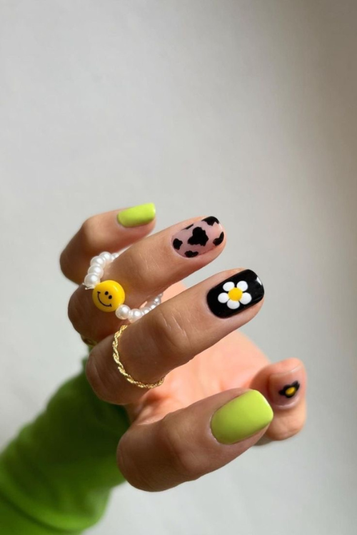 36 Cool, Quirky & a Lil’ Unexpected Funky Nails That Are Pure Art