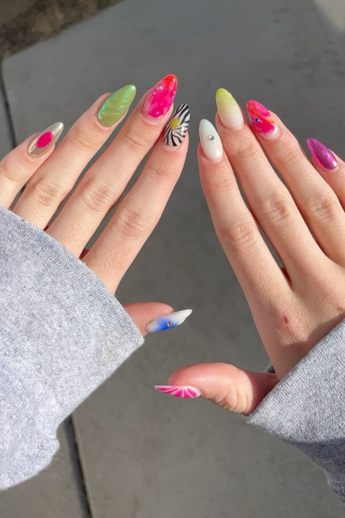 36 Cool, Quirky & a Lil’ Unexpected Funky Nails That Are Pure Art