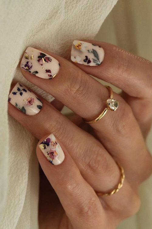 36 Fall Nails That'll Have You Raking in the Likes on Your Next Insta Post