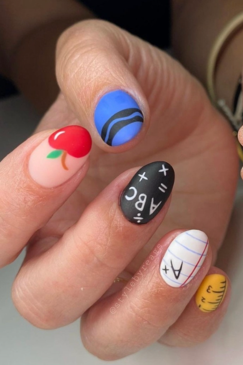37 Cool Back to School Nails That'll Def Make You the Trendsetter!