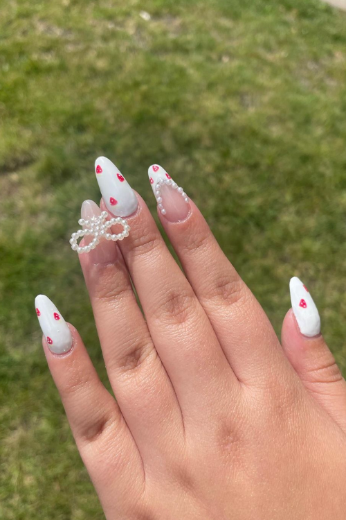 37 Cool Back to School Nails That'll Def Make You the Trendsetter!