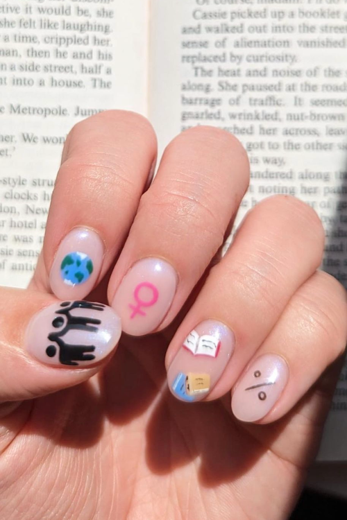37 Cool Back to School Nails That'll Def Make You the Trendsetter!