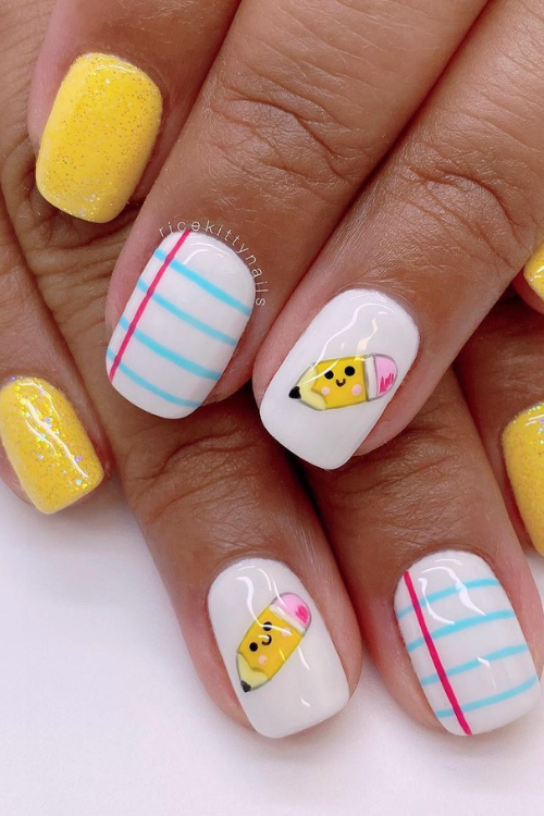 37 Cool Back to School Nails That'll Def Make You the Trendsetter!
