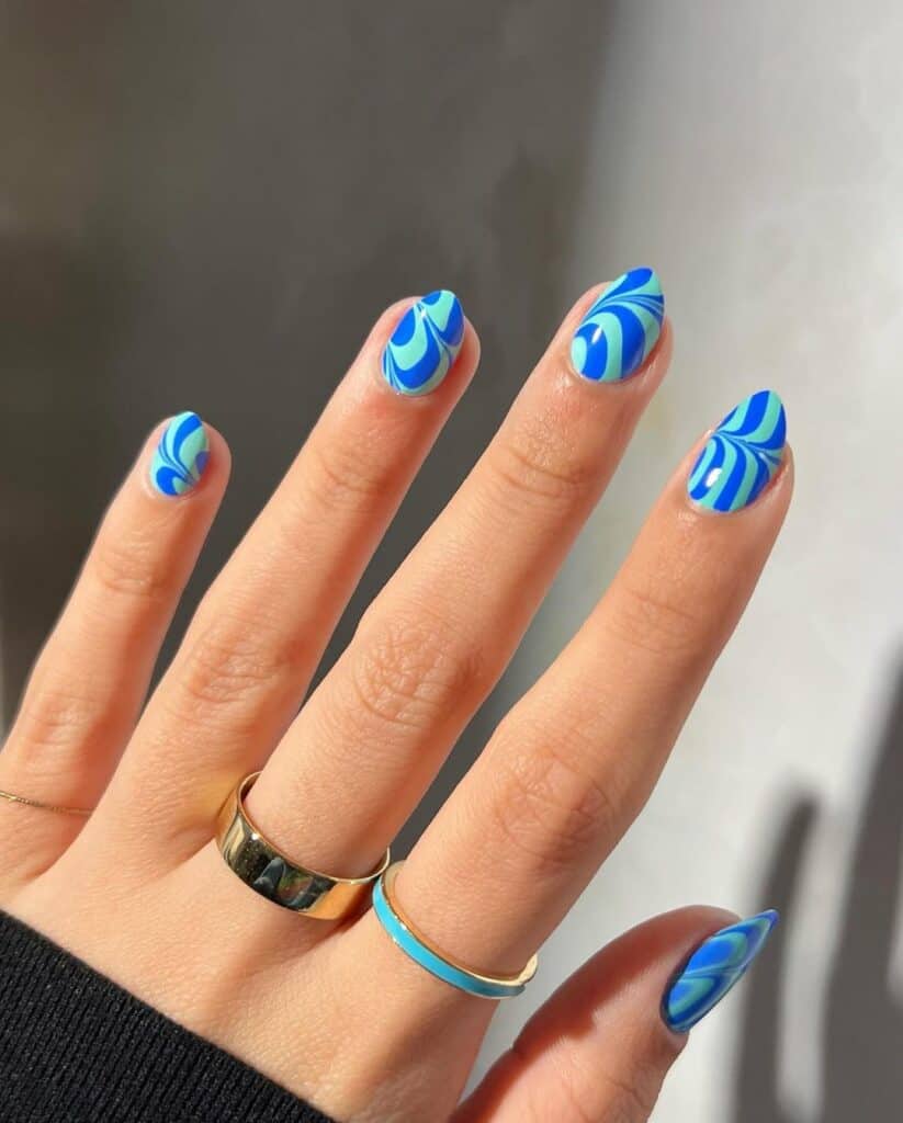 Short Blue Nails 