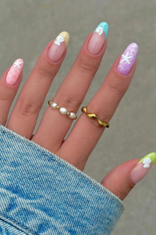 37 Sandy Chic Beach Nails That'll Impress The Hell Out Of People