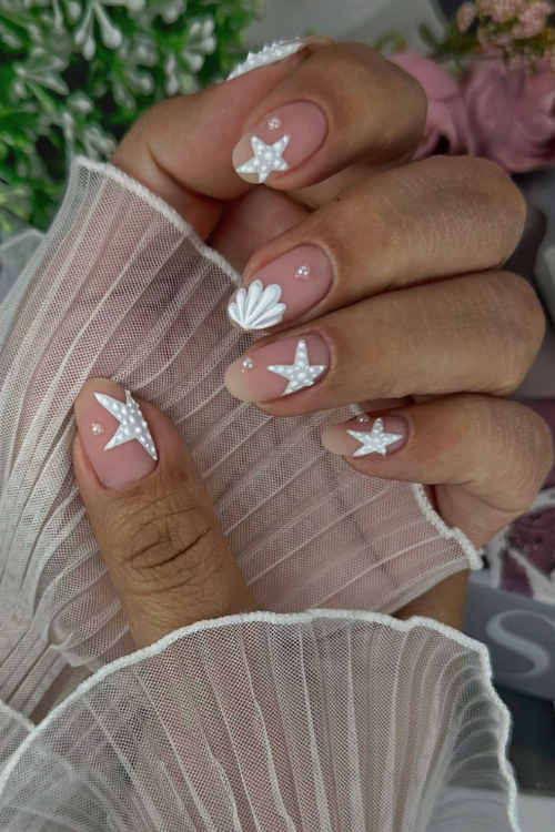 37 Sandy Chic Beach Nails That'll Impress The Hell Out Of People