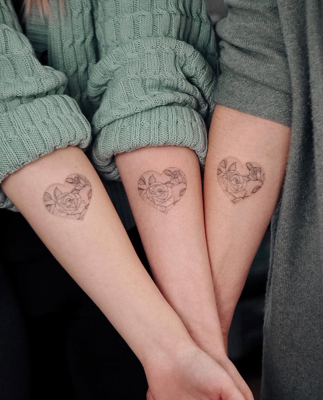 Charming heart tattoos with rose designs