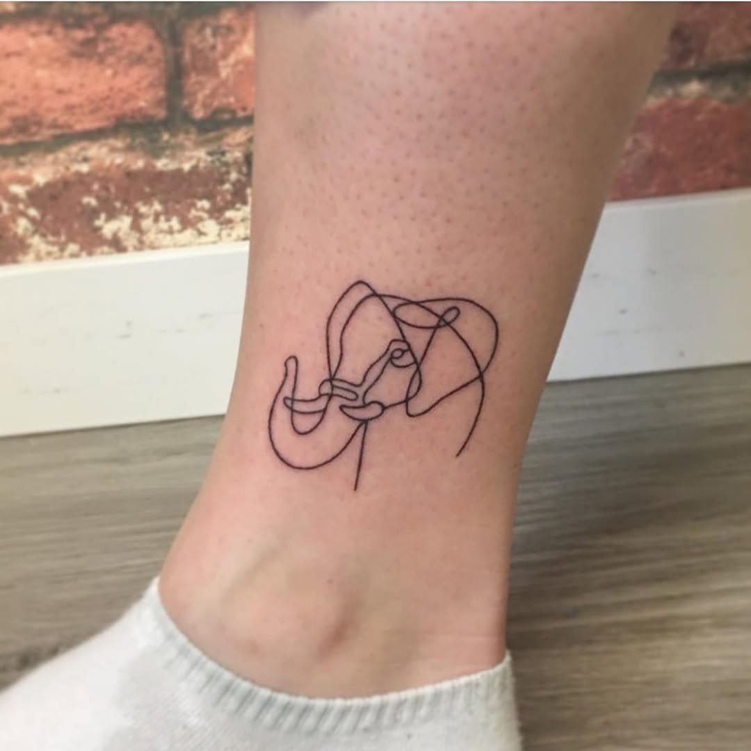 Minimalist elephant design adds elegance to skin