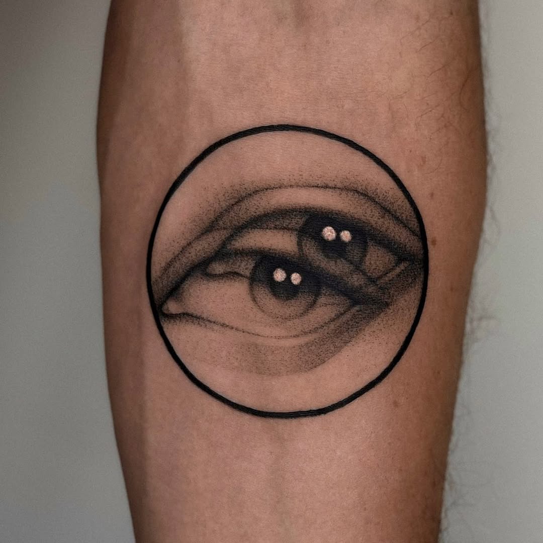 Stunning black and gray eye tattoo design
