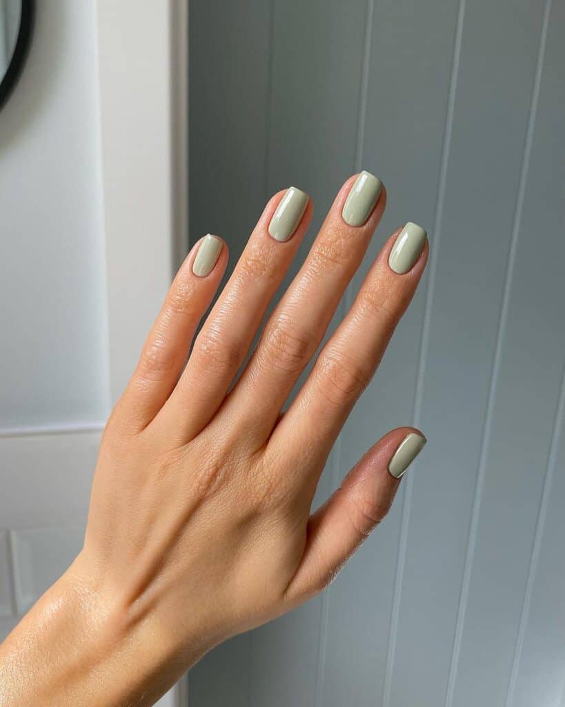 Short Fall Sage Nails