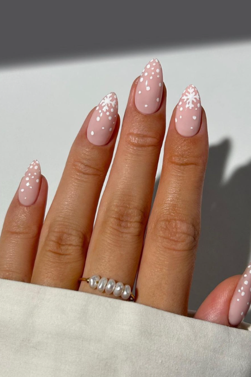 41 Chic Winter Nails That Are as Stunning as the First Snowfall of the Season