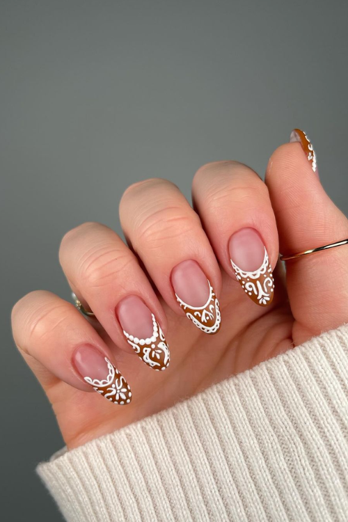 41 Chicest Christmas Nails I'm Taking Straight to My Manicurist