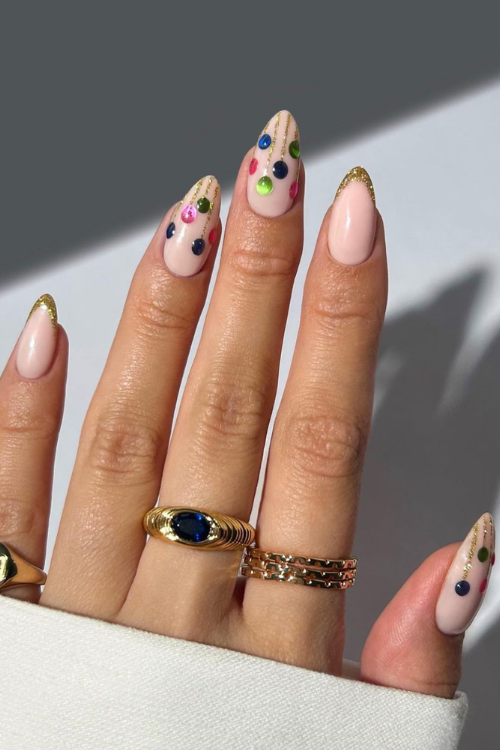41 Chicest Christmas Nails I'm Taking Straight to My Manicurist