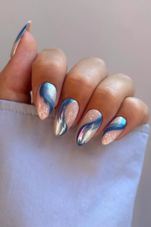 41 Chicest Christmas Nails I'm Taking Straight to My Manicurist