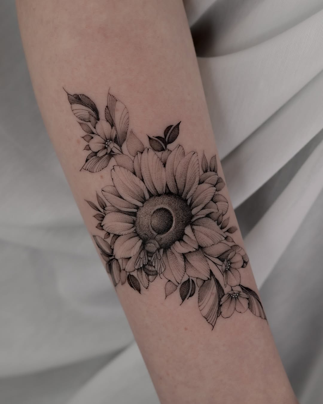 Elegant black and gray sunflower tattoo design