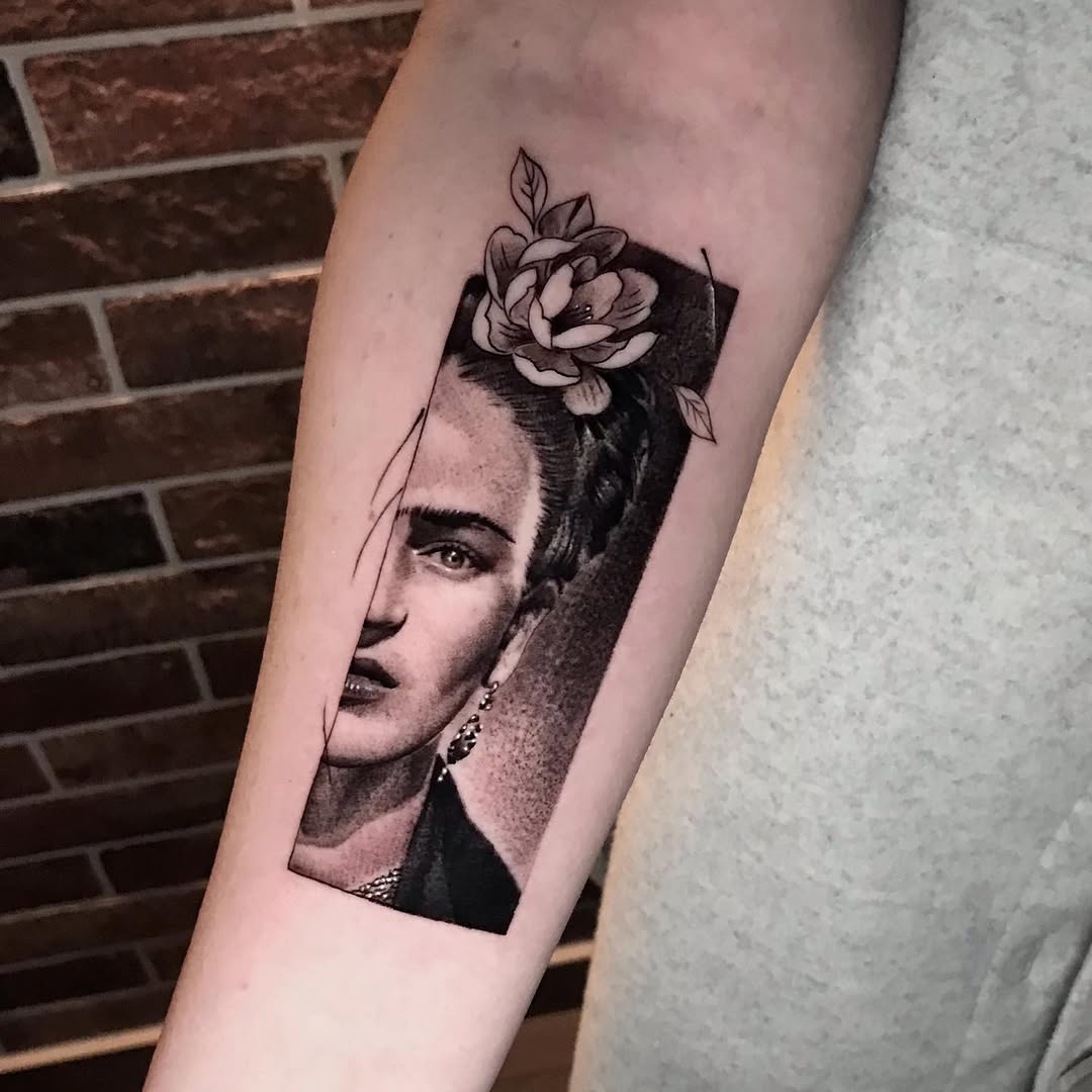 Striking Frida Kahlo Portrait with Floral Element