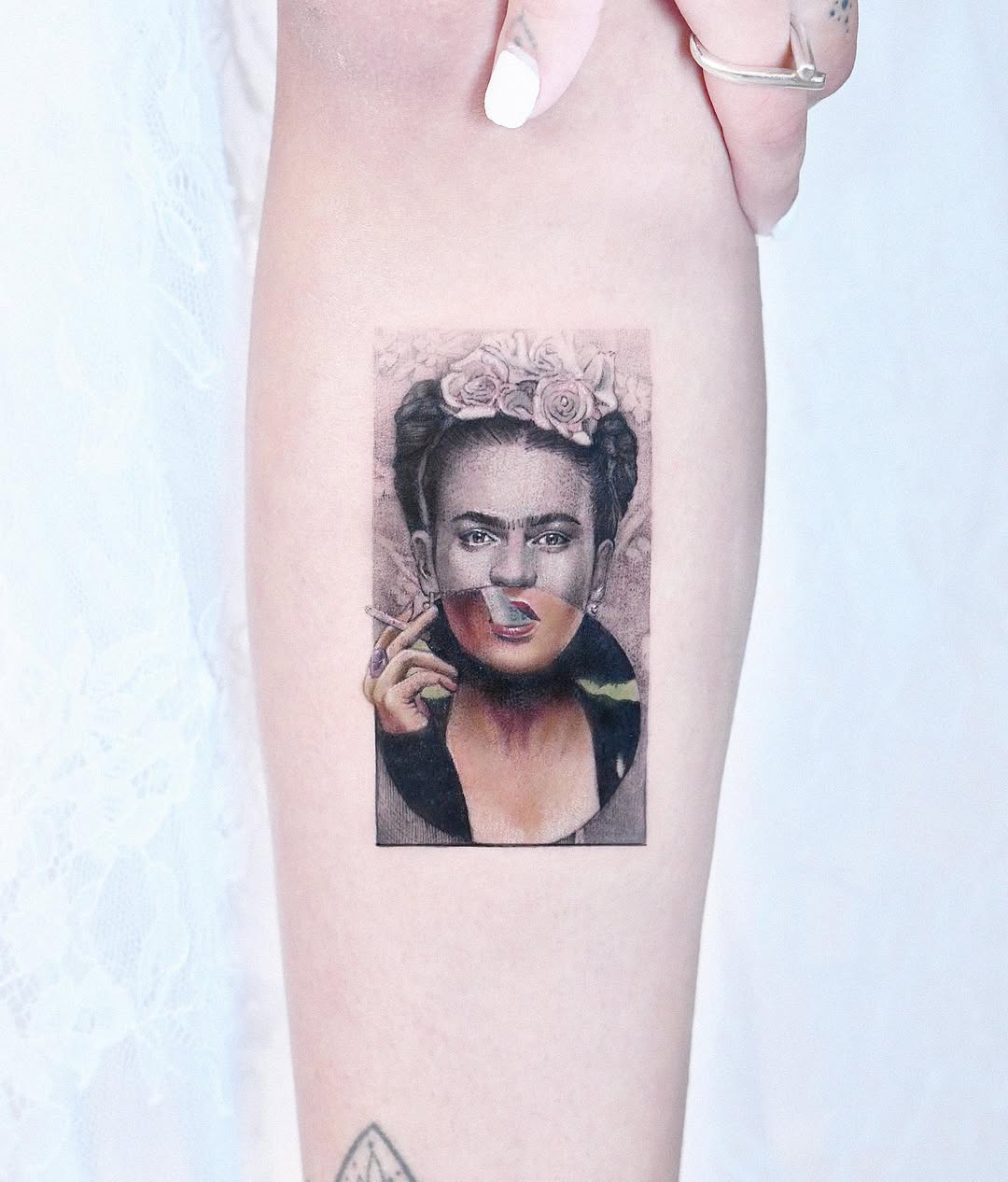 Frida Kahlo-Tattoo Celebrating Artistic Identity