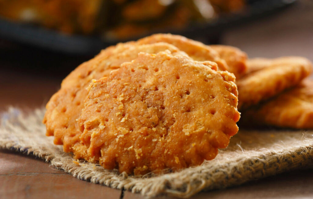 Achari Mathri Recipe