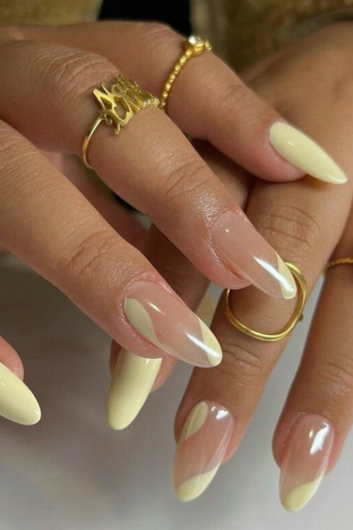 Obsessed? Same. Here Are 29 Butter Yellow Nails You Need Right Now!