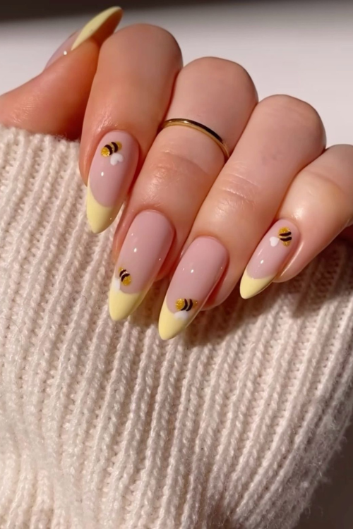Obsessed? Same. Here Are 29 Butter Yellow Nails You Need Right Now!