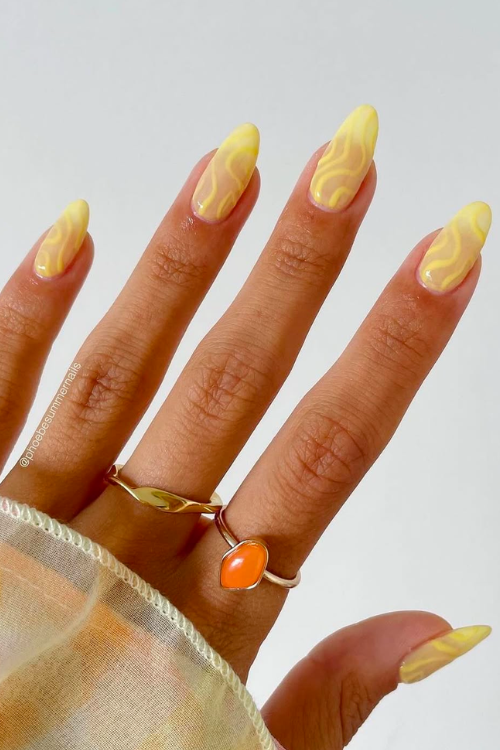 Obsessed? Same. Here Are 29 Butter Yellow Nails You Need Right Now!