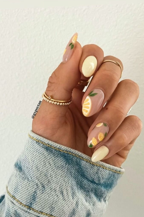 Obsessed? Same. Here Are 29 Butter Yellow Nails You Need Right Now!