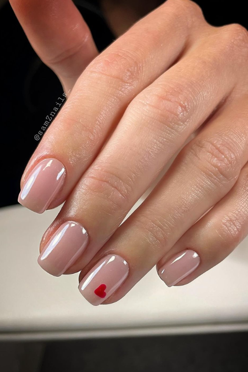 Sleek, Glossy, Irresistible – These Glazed Donut Nails Will Have You Dripping in Style